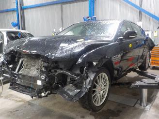 Autoverwertung Jaguar XE XE Sedan 2.0 D E-Performance 16V (204DTD(AJ20D4)) [120kW]  (03-2015/..=
=2E) 2018
