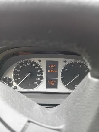 Autoverwertung Mercedes B-klasse B (W245) Hatchback 2.0 B-200 16V (M266.960) [100kW]  (03-2005/11-2011)= 2009