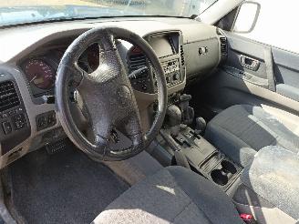 Mitsubishi Pajero Pajero Hardtop (V6/7) Terreinwagen 3.2 DI-D 16V (4M41) [121kW]  (04-20=
00/12-2006) picture 10