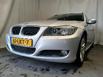 Vaurioauto  passenger cars BMW 3-serie 3 serie Touring (E91) Combi 318i 16V (N43-B20A) [105kW]  (05-2007/05-2=
012) 2010/5