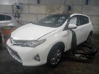 Autoverwertung Toyota Auris Auris (E18) Hatchback 5-drs 1.8 16V Hybrid (2ZRFXE) [100kW]  (10-2012/=
03-2019) 2014