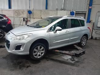 Vrakbiler auto Peugeot 308 308 SW (4E/H) Combi 5-drs 1.6 HDiF 16V (DV6C(9HD)) [84kW]  (03-2013/10=
-2014) 2013/0