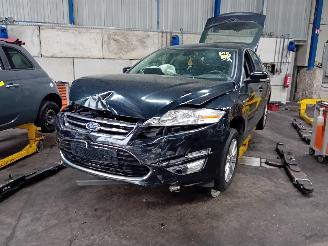 Salvage car Ford Mondeo Mondeo IV Hatchback 1.6 EcoBoost 16V (JTBA(Euro 5)) [118kW]  (11-2010/=
12-2014) 2011