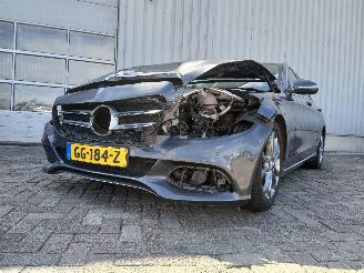Voiture accidenté Mercedes C-klasse C Estate (S205) Combi C-350 e 2.0 16V (M274.920) [205kW]  (02-2015/05-=
2018) 2015/5