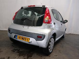 Peugeot 107 107 Hatchback 1.0 12V (384F(1KR)) [50kW]  (06-2005/05-2014) picture 5