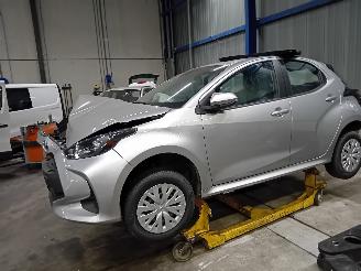 Autoverwertung Toyota Yaris Yaris IV (P21/PA1/PH1) Hatchback 1.5 12V Hybrid 115 (M15AFXE) [85kW]  =
(02-2020/...) 2023