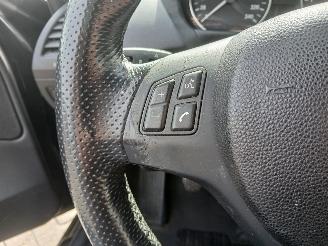 BMW 1-serie 1 serie (E81) Hatchback 3-drs 116i 2.0 16V (N43-B20A) [90kW]  (11-2008=
/12-2011) picture 12