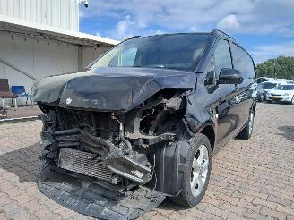 uszkodzony samochody osobowe Mercedes Vito Vito (447.6) Van 2.2 116 CDI 16V (OM651.950) [120kW]  (10-2014/...) 2017/4