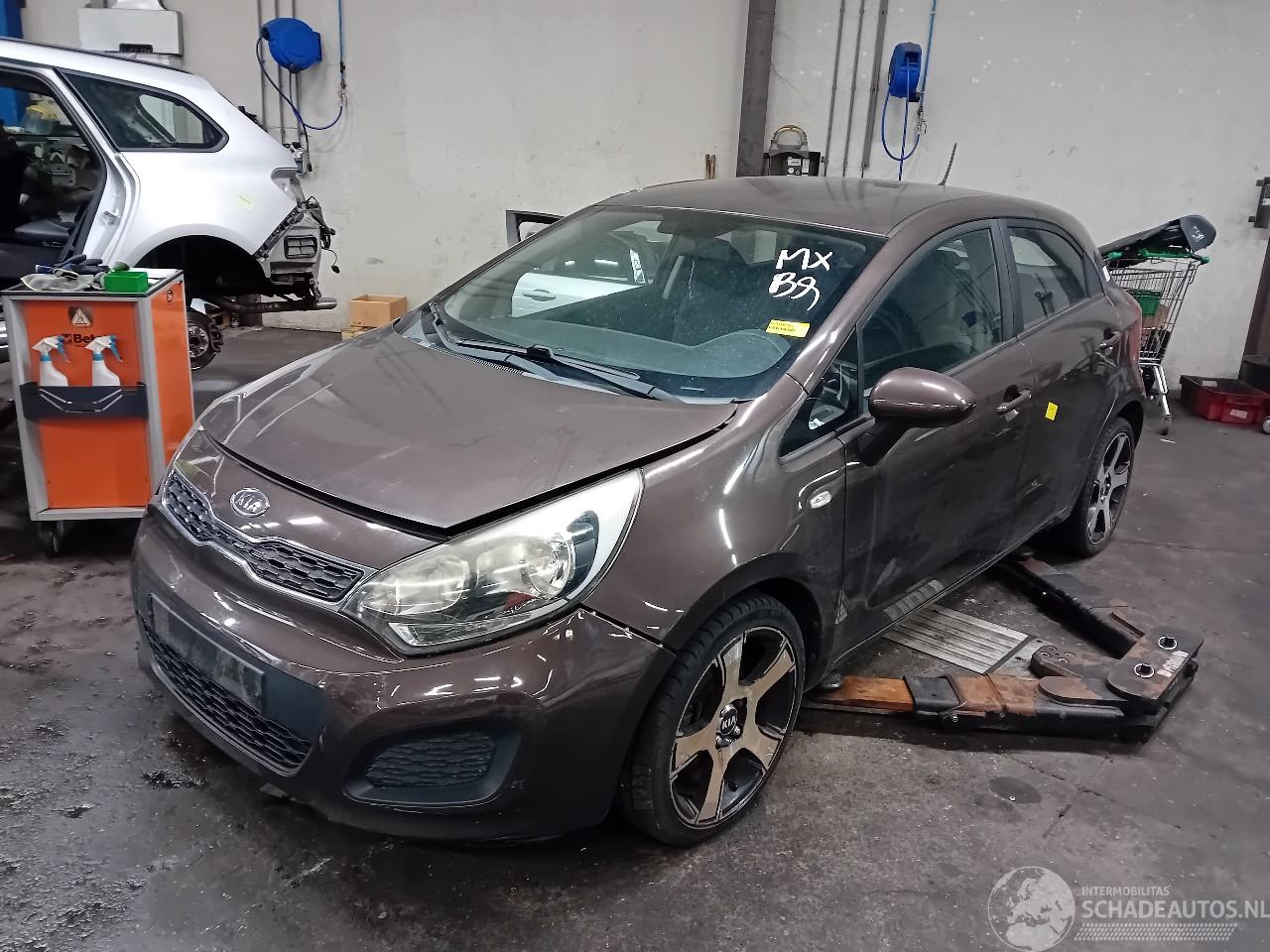 Kia Rio Rio III (UB) Hatchback 1.4 CVVT 16V (G4FA) [80kW]  (09-2011/12-2017)