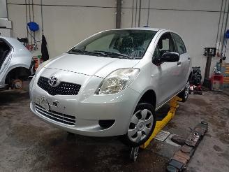 Vrakbiler auto Toyota Yaris Yaris II (P9) Hatchback 1.3 16V VVT-i (2SZFE) [64kW]  (08-2005/11-2010=
) 2008/1