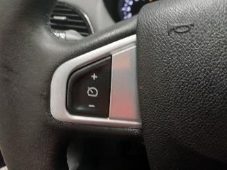 Renault Mégane Megane III Grandtour (KZ) Combi 5-drs 1.4 16V TCe 130 (H4J-700(H4J-A7)=
) [96kW]  (05-2009/02-2016) picture 12