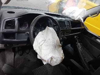 Volkswagen Transporter Transporter T6 Van 2.0 TDI DRF (CXGB) [75kW]  (04-2015/12-2019) picture 5