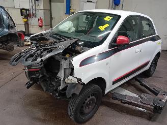 Uttjänta bilar auto Renault Twingo Twingo III (AH) Hatchback 5-drs 1.0 SCe 70 12V (H4D-400(H4D-A4)) [52kW=
]  (09-2014/...) 2015/1
