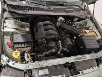 Chrysler 300 C 300 C Sedan 2.7 V6 24V (EER) [142kW]  (09-2004/11-2012) picture 17