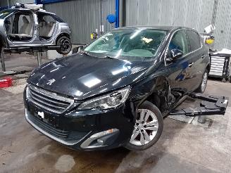 Auto da rottamare Peugeot 308 308 (L3/L8/LB/LH/LP) Hatchback 5-drs 2.0 BlueHDi 150 16V (DW10FD(AHX))=
 [110kW]  (11-2013/12-2021) 2014