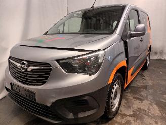 damaged passenger cars Opel Combo Combo Cargo Van 1.6 CDTI 100 (B16DT(DV6FD)) [73kW]  (06-2018/04-2020) 2020/5
