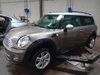 Uttjänta bilar auto Mini Mini Clubman (R55) Combi 1.6 16V Cooper (N16-B16A) [90kW]  (03-2010/06-2014=
) 2011/11