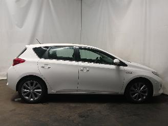 Toyota Auris Auris (E18) Hatchback 5-drs 1.8 16V Hybrid (2ZRFXE) [100kW]  (10-2012/=
03-2019) picture 6