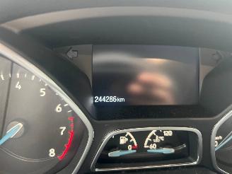 Ford Focus Focus 3 Hatchback 1.0 Ti-VCT EcoBoost 12V 125 (M1DA(Euro 5)) [92kW]  (=
02-2012/05-2018) picture 2