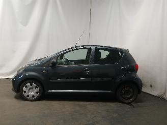 Toyota Aygo Aygo (B10) Hatchback 1.0 12V VVT-i (1KR-FE) [50kW]  (07-2005/05-2014) picture 4