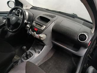 Toyota Aygo Aygo (B10) Hatchback 1.0 12V VVT-i (1KR-FE) [50kW]  (07-2005/05-2014) picture 8