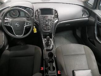 Opel Astra Astra J Sports Tourer (PD8/PE8/PF8) Combi 1.4 Turbo 16V (A14NEL(Euro 5=
)) [88kW]  (10-2010/10-2015) picture 11