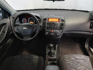 Kia Cee d Cee'd Sporty Wagon (EDF) Combi 1.4 16V (G4FA) [80kW]  (09-2007/12-2012=
) picture 10