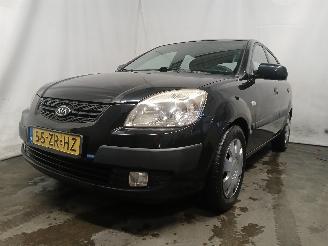 uszkodzony samochody osobowe Kia Rio Rio II (DE) Hatchback 1.4 16V (G4EE) [71kW]  (03-2005/12-2011) 2008/4