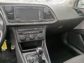 Seat Leon Leon (5FB) Hatchback 5-drs 1.6 TDI 16V (CLHB(Euro 5)) [66kW]  (11-2012=
/08-2018) picture 16