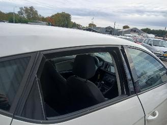 Seat Leon Leon (5FB) Hatchback 5-drs 1.6 TDI 16V (CLHB(Euro 5)) [66kW]  (11-2012=
/08-2018) picture 23