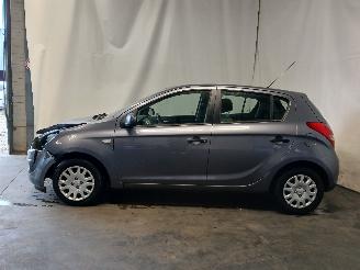 Hyundai I-20 i20 Hatchback 1.2i 16V (G4LA) [57kW]  (09-2008/12-2012) picture 4