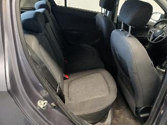 Hyundai I-20 i20 Hatchback 1.2i 16V (G4LA) [57kW]  (09-2008/12-2012) picture 10