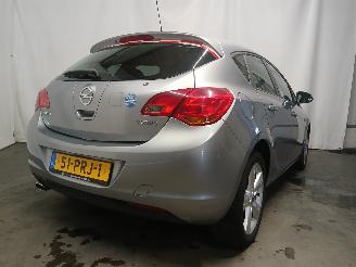 Opel Astra Astra J (PC6/PD6/PE6/PF6) Hatchback 5-drs 1.4 Turbo 16V (A14NET(Euro 5=
)) [103kW]  (12-2009/10-2015) picture 5