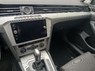 Volkswagen Passat Passat Variant (3G5) Combi 1.5 TSI 16V (DADA) [110kW]  (08-2018/03-202=
4) picture 15