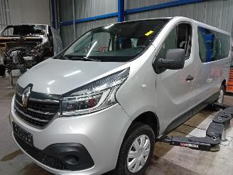 Vrakbiler auto Renault Trafic Trafic Passenger (1JL/2JL/3JL/4JL) Bus 2.0 dCi 16V 120 (M9R-710(M9R-V7=
)) [88kW]  (06-2019/...) 2019/3