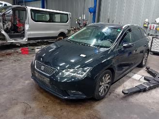 Vrakbiler auto Seat Leon Leon ST (5FF) Combi 5-drs 1.6 TDI 16V (DBKA) [81kW]  (09-2013/08-2020)= 2014/12