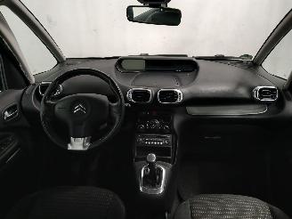 Citroën C3 C3 Picasso (SH) MPV 1.6 16V VTI 120 (EP6(5FW)) [88kW]  (02-2009/10-201=
7) picture 11