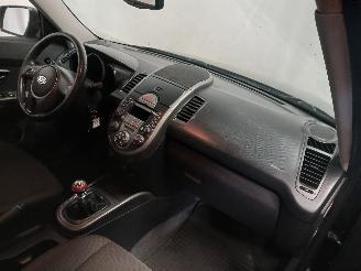 Kia Soul Soul I (AM) MPV 1.6 CRDi 16V (D4FB) [94kW]  (02-2009/03-2014) picture 8