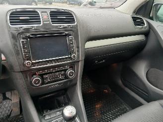 Volkswagen Golf Golf VI (5K1) Hatchback 1.2 TSI BlueMotion (CBZB) [77kW]  (11-2008/11-=
2012) picture 15