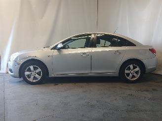 Chevrolet Cruze Cruze (300) Sedan 1.8 16V VVT (F18D4(Euro 5)) [104kW]  (05-2009/12-201=
5) picture 4