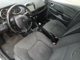 Renault Clio Clio IV Estate/Grandtour (7R) Combi 5-drs 0.9 Energy TCE 90 12V (H4B-4=
00(H4B-A4)) [66kW]  (01-2013/08-2021) picture 11