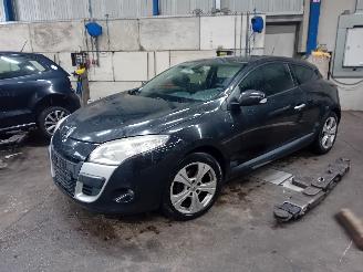 Uttjänta bilar auto Renault Mégane Megane III Coupe (DZ) Hatchback 3-drs 1.4 16V TCe 130 (H4J-700(H4J-A7)=
) [96kW]  (04-2009/02-2016) 2013/5