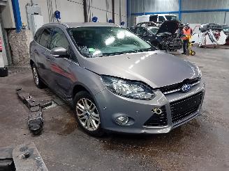 Vrakbiler auto Ford Focus Focus 3 Wagon Combi 1.0 Ti-VCT EcoBoost 12V 125 (M1DA(Euro 5)) [92kW] =
 (02-2012/05-2018) 2013/8