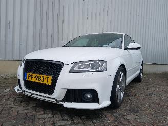 skadebil auto Audi A3 A3 (8P1) Hatchback 3-drs 2.0 TDI 16V (CFFB) [103kW]  (05-2003/08-2012)= 2011/2