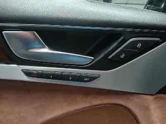 Audi A8 A8 (D4) Sedan 4.2 V8 40V FSI Quattro (CDRA) [273kW]  (11-2009/12-2012)= picture 14