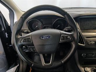 Ford Focus Focus 3 Wagon Combi 1.0 Ti-VCT EcoBoost 12V 100 (M2DC) [74kW]  (02-201=
2/05-2018) picture 20