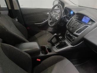 Ford Focus Focus 3 Hatchback 1.0 Ti-VCT EcoBoost 12V 100 (M2DA(Euro 5)) [74kW]  (=
02-2012/05-2018) picture 9