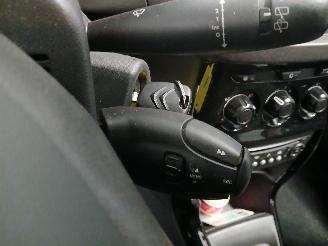 Citroën C3 C3 (SC) Hatchback 5-drs 1.6 BlueHDI 100 (DV6FD(BHY)) [73kW]  (07-2014/=
01-2017) picture 16