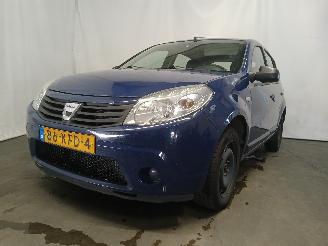 Vaurioauto  passenger cars Dacia Sandero Sandero I (BS) Hatchback 1.2 16V (D4F-732(D4F-F7)) [55kW]  (11-2008/12=
-2012) 2009/10