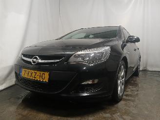 skadebil auto Opel Astra Astra J Sports Tourer (PD8/PE8/PF8) Combi 1.7 CDTi 16V (A17DTE(Euro 5)=
) [81kW]  (10-2010/10-2015) 2013/5